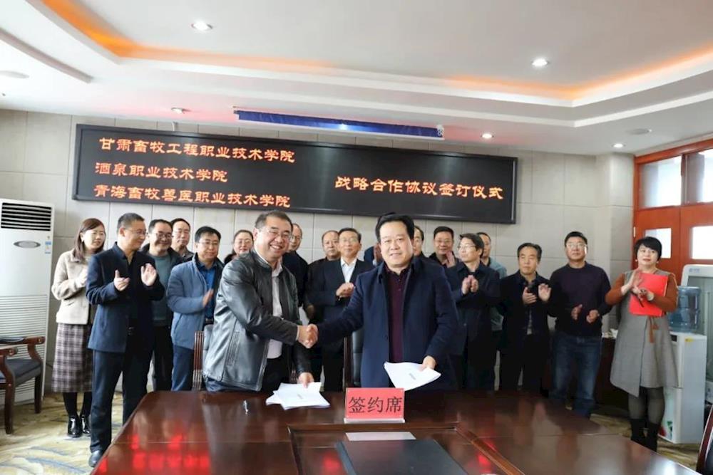 4d9f1c10b35946c3bd1c15f633f8b9ed.jpg 4d9f1c10b35946c3bd1c15f633f8b9ed.jpg